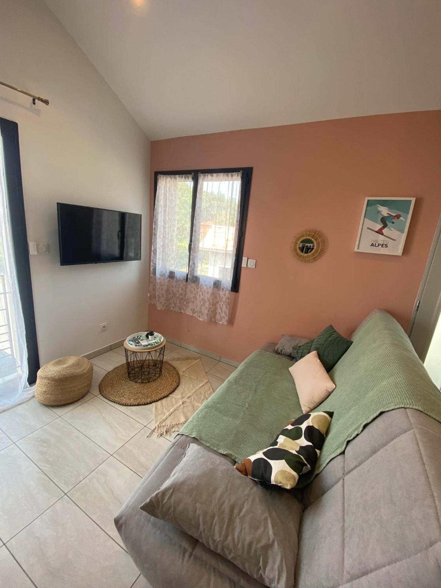Appartement 2 A 4 Personnes, Une Pause Au Vert Chateauvieux  Ngoại thất bức ảnh